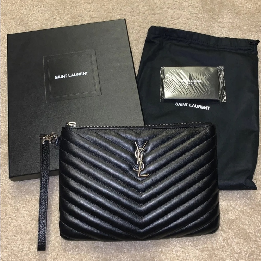 ❌SOLD❌Yves Saint Laurent Pouch - Picture 1 of 6